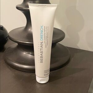 SEBASTIAN DRENCH Moisturizing Conditioner - White & Aqua Tube 5 oz. NeIB